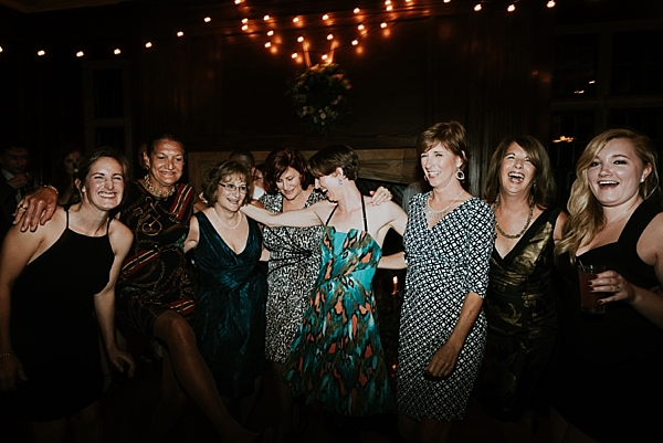 alt="Hunting Hill Mansion Wedding"
